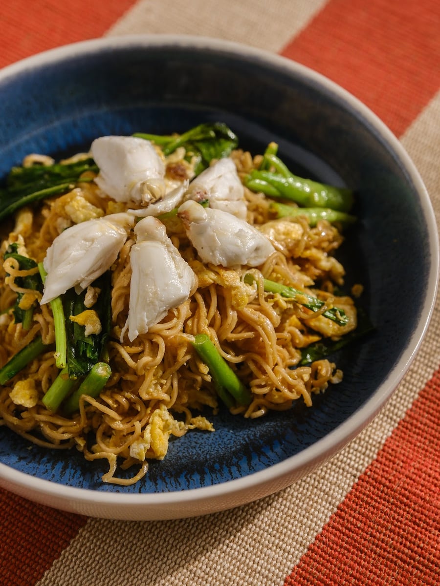 Stir-fried Noodles, Egg & Lump Crab