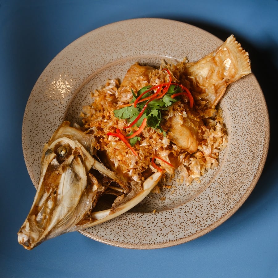 ปลาวัวทอดกระเทียม — whole Andaman leatherjacket, Ikejime-cured and fried with crispy garlic