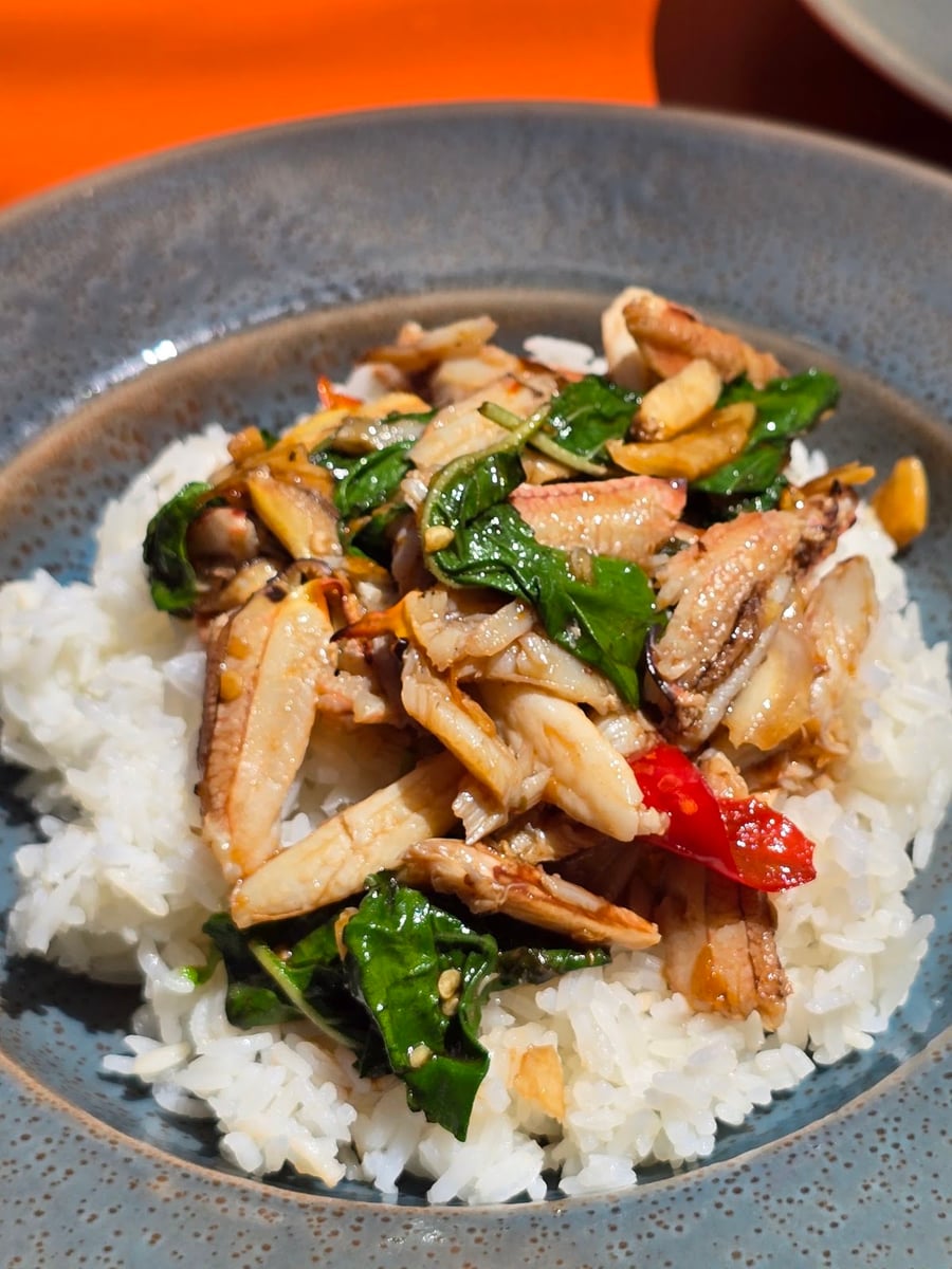 Crab Claw with Holy Basil over Rice