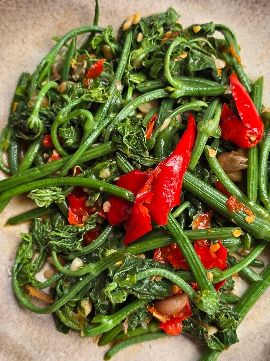 Chayote Leaves, Fiery Wok